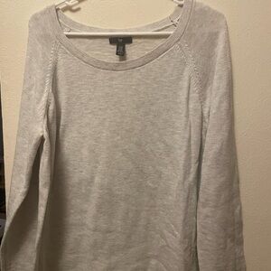 GAP Women's Light Gray lightweight sweater.